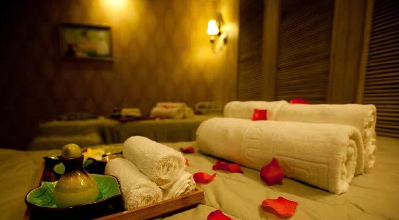 成都青白江高端水疗spa会馆就这样带着清风月静抚慰了光阴悲喜